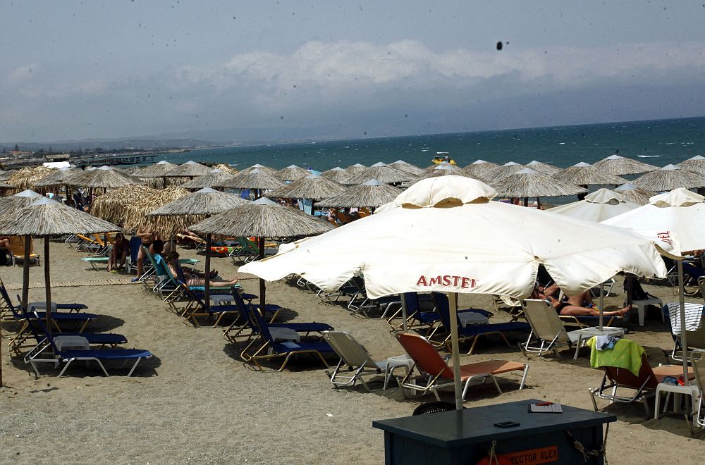 Αγία Μαρίνα – Δήμαρχος Κρωπίας: «Ίσως το περιστατικό έγινε με σκοπιμότητα για να δυσφημιστεί η παραλία» (Video)