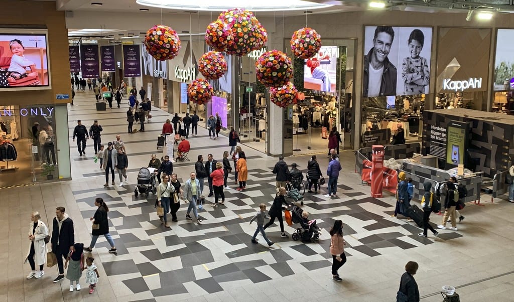 Η Σουηδία προχωρά σε χαλάρωση των περιορισμών από την 1η Ιουλίου