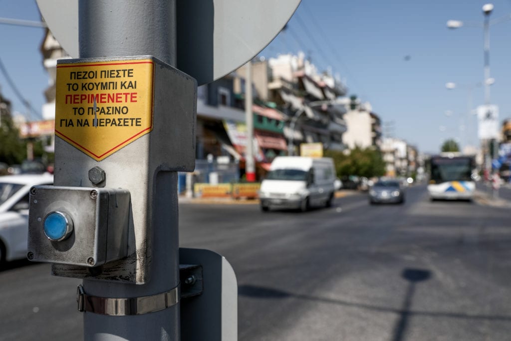 Τροχαίο Νίκαια: Στον εισαγγελέα ο οδηγός του φορτηγού – «Τον συγχωρώ», λέει ο πατέρας της 7χρονης (Video)