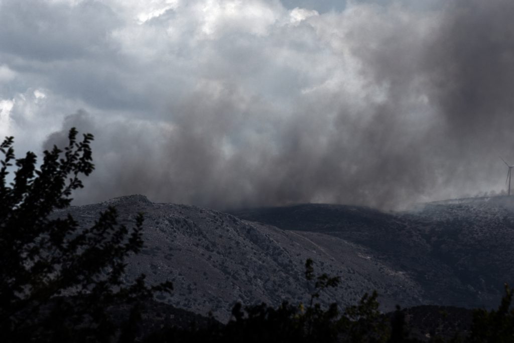 Βελτιωμένη η εικόνα από την πυρκαγιά στην Αργολίδα