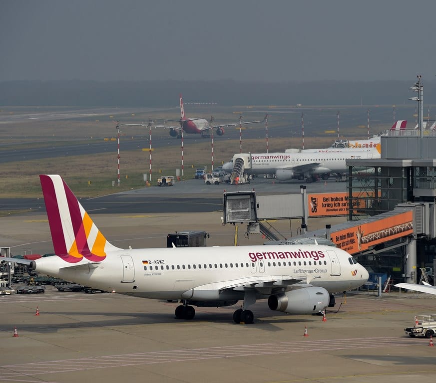 Συναγερμός στις γερμανικές αρχές: Επίθεση με μαχαίρι στο αεροδρόμιο του Ντίσελντορφ