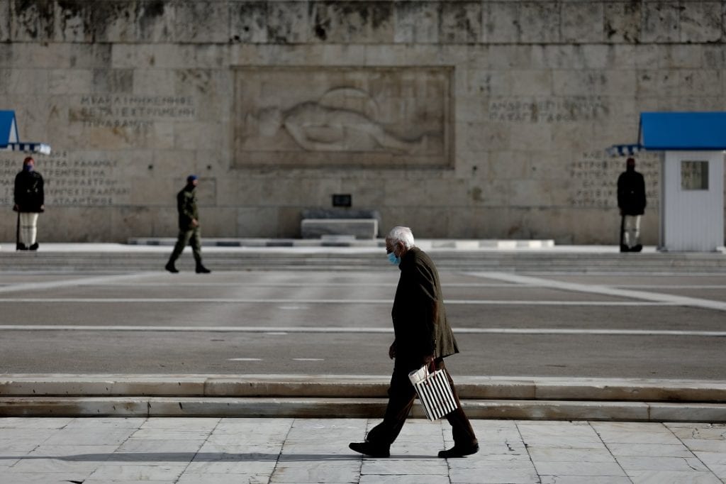 Συντάξεις στον τζόγο των αγορών και νέα δημοσιονομικά βάρη