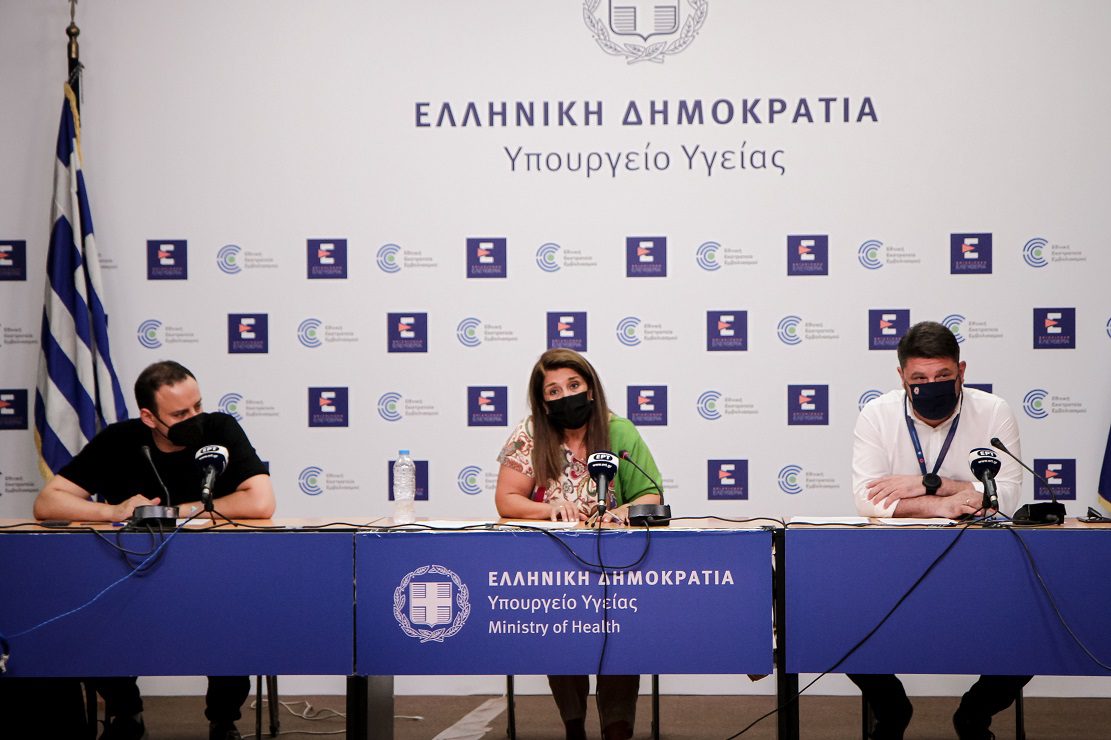 Δύο test ανά εβδομάδα για μη εμβολιασμένους σε τουρισμό ...