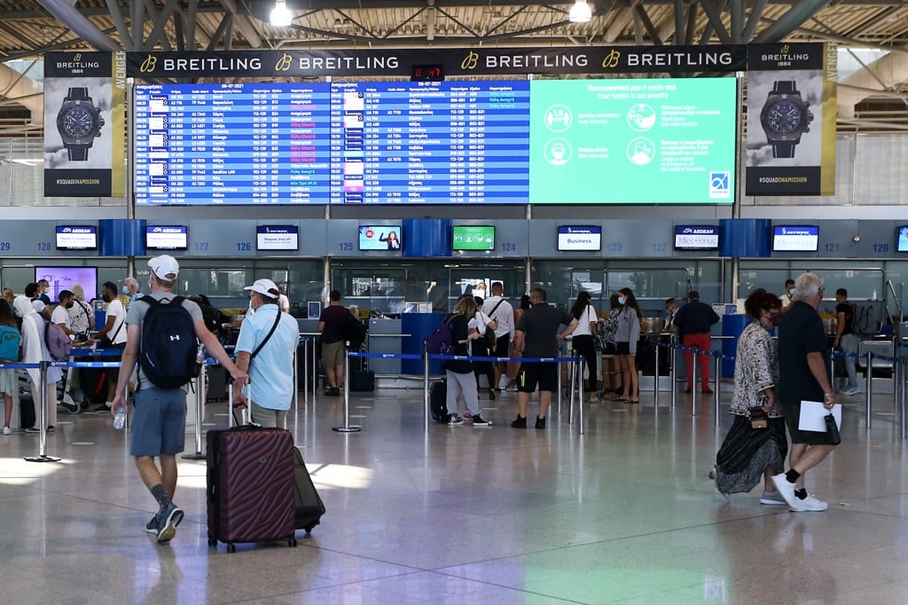 ΥΠΑ: Παρατείνονται τα μέτρα στα αεροδρόμια για πτήσεις εξωτερικού – Τι ισχύει