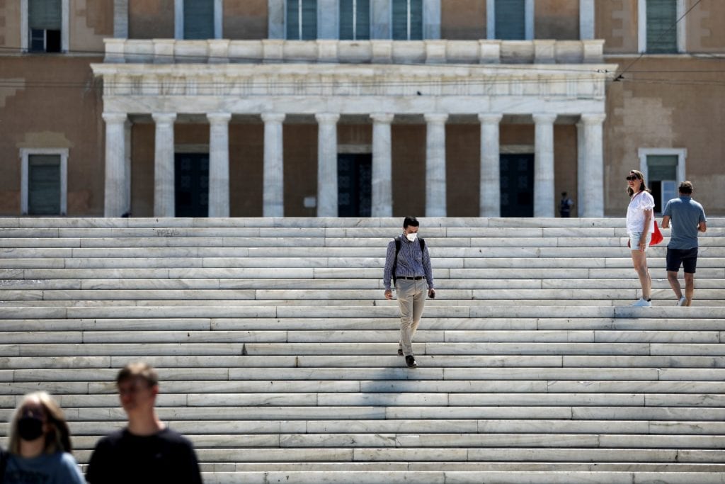 Στο «κόκκινο» και πάλι τα κρούσματα κορονοϊού: 3.109 νέα – 4 νεκροί – 133 διασωληνωμένοι