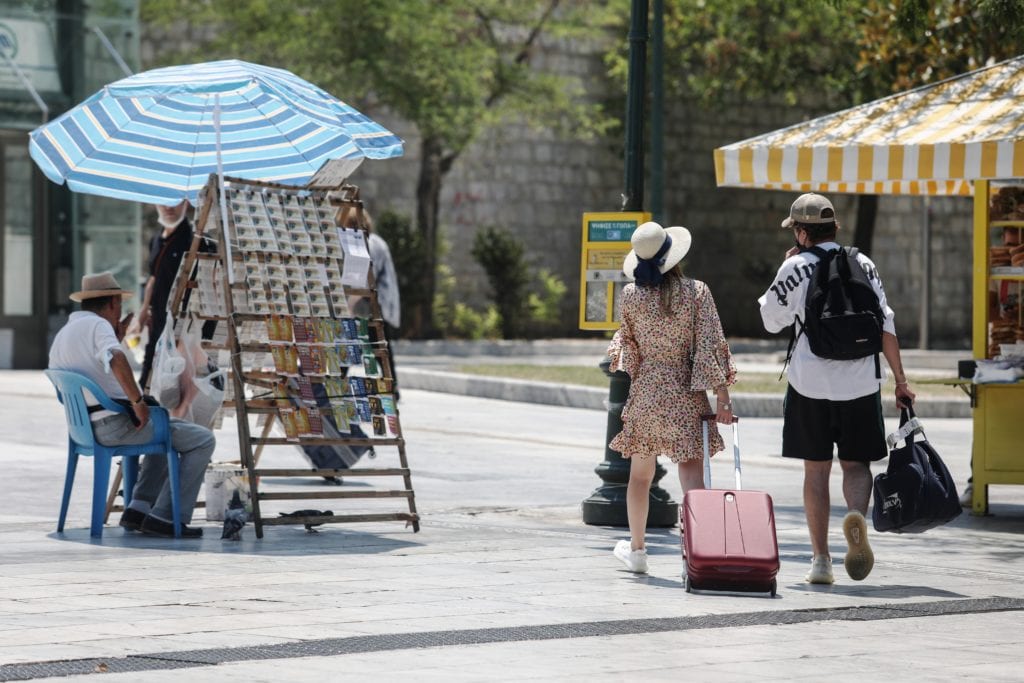 Πιέζει η πανδημία: 2.794 νέα κρούσματα κορονοϊού – 6 νεκροί – 132 διασωληνωμένοι