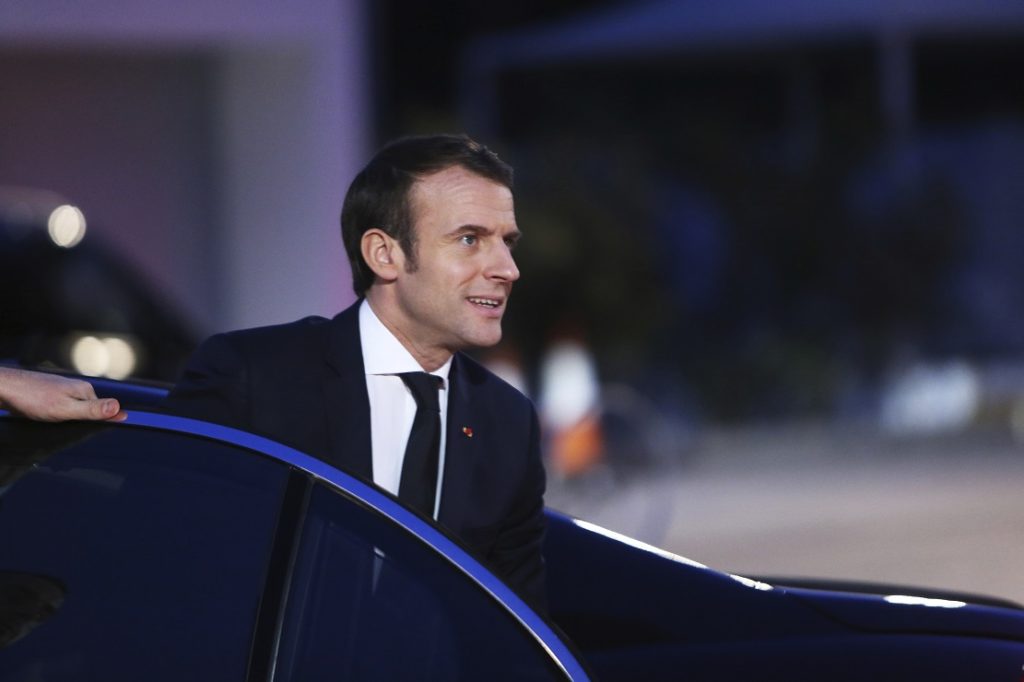 Γαλλία: Ο Εμανουέλ Μακρόν ζήτησε από την πρωθυπουργό να προτείνει νέο κυβερνητικό σχήμα