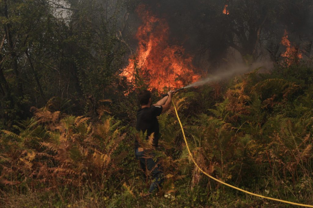 «Συναγερμός» Meteo για υψηλό κίνδυνο πυρκαγιών τις επόμενες ημέρες