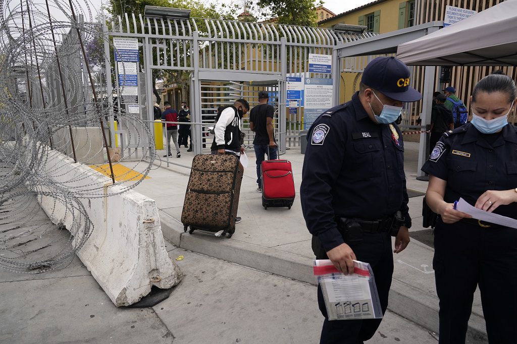 Οι ΗΠΑ θεωρούν απειλή τους μεταναστευτικούς καταυλισμούς στο Μεξικό