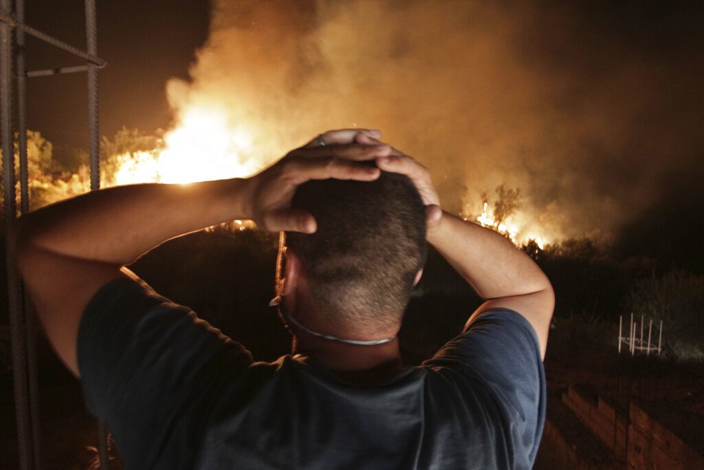 Αλγερία: Τουλάχιστον 65 νεκροί στις πυρκαγιές που κατακαίνε τον βορρά