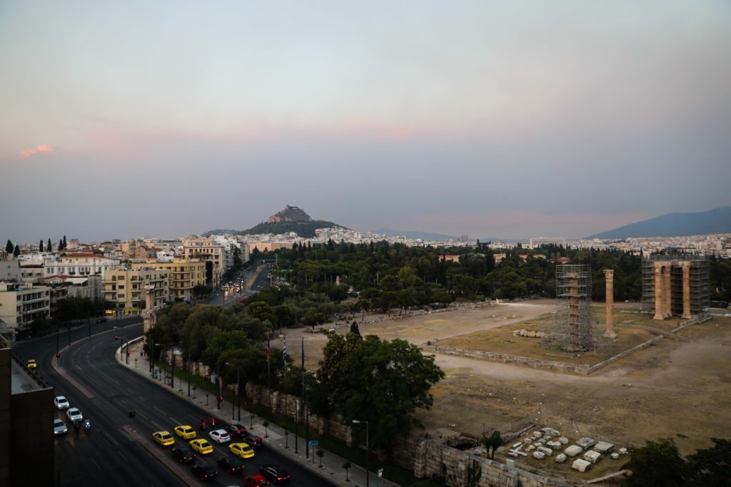 Αττική: Νέα αύξηση στα μικροσωματίδια της ατμόσφαιρας λόγω των πυρκαγιών