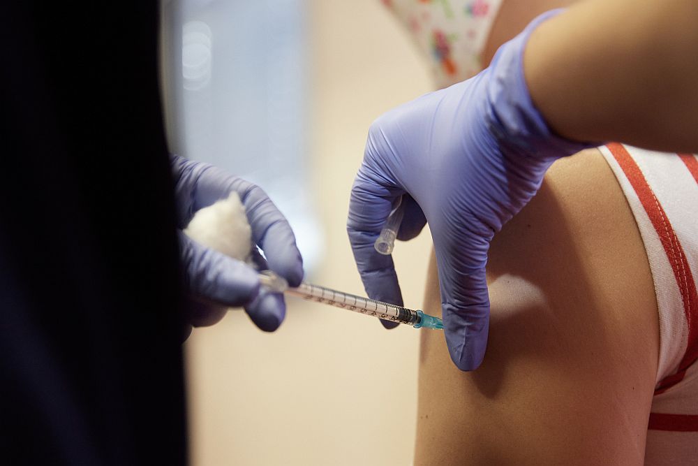 Τελεσίγραφο Κοντοζαμάνη στους υγειονομικούς: Ή εμβολιασμός ή αναστολή καθηκόντων