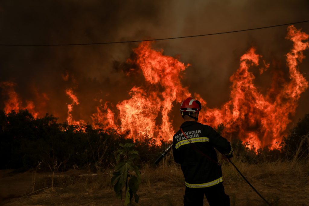 Η βόρεια Εύβοια σε απόλυτη εγκατάλειψη είτε σε φωτιά είτε σε βροχή