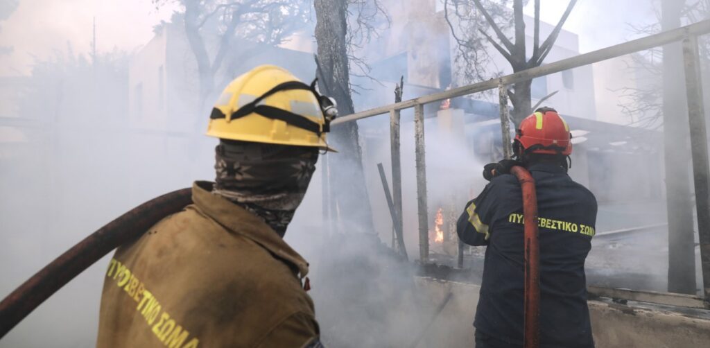 Πάτρα: Υπό έλεγχο η φωτιά στην περιοχή Καλαμάκι της δυτικής Αχαΐας