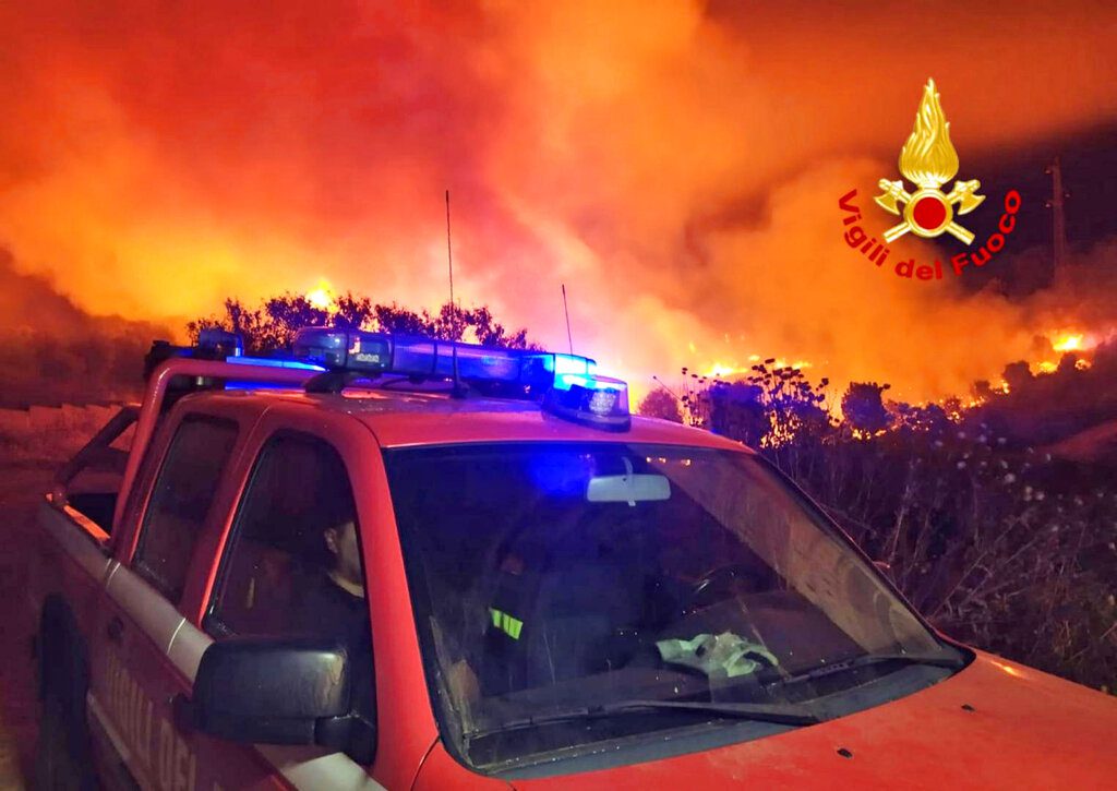 Ιταλία: Πυρκαγιά εκδηλώθηκε ανατολικά της Ρώμης