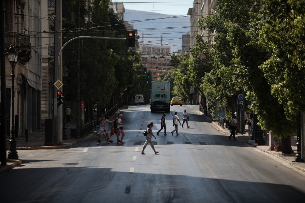 Σε κλοιό κορονοϊού η χώρα με 30 θανάτους – 296 διασωληνωμένους – 3.625 νέα κρούσματα το τελευταίο 24ωρο