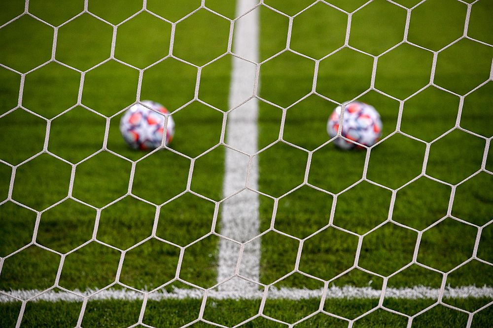 Το Champions League επιστρέφει με ντέρμπι αστέρων στο Παρίσι