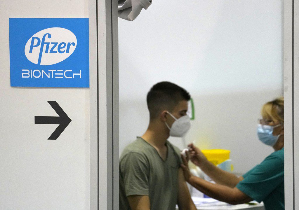 Εμβόλιο Pfizer: Η τρίτη δόση είναι αποτελεσματική κατά 86% στους άνω των 60 ετών