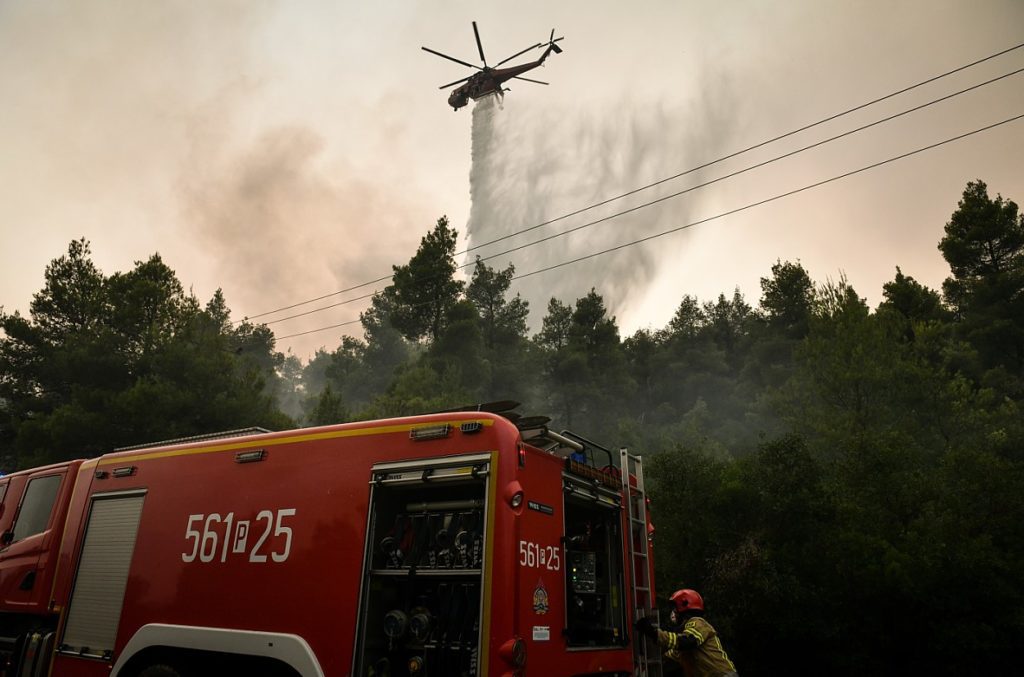 Πολύ υψηλός κίνδυνος πυρκαγιάς τη Δευτέρα σε πέντε περιφέρειες