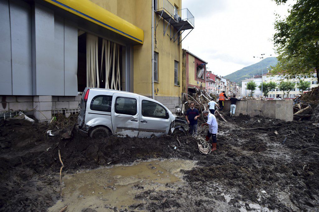 Τουρκία: Στους 31 αυξήθηκε ο αριθμός των νεκρών από τις πλημμύρες