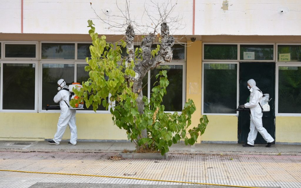 Αντίστροφη μέτρηση για το άνοιγμα των σχολείων – Ανησυχία από τους ειδικούς για έκρηξη κρουσμάτων σε παιδιά