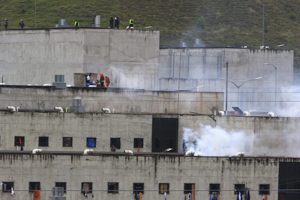 Ισημερινός: 29 νεκροί σε συγκρούσεις μέσα σε φυλακή