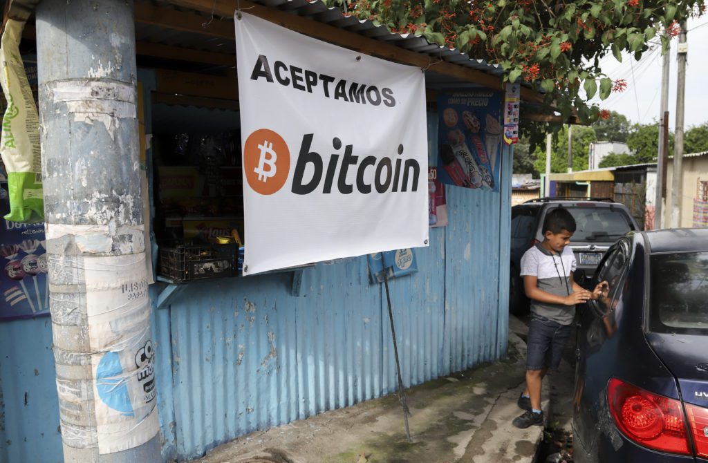 Γιατί τo Ελ Σαλβαδόρ έγινε η πρώτη χώρα που έκανε το Bitcoin επίσημο νόμισμα