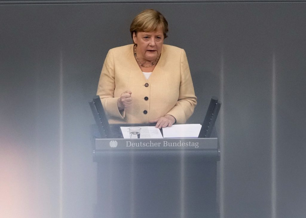 Αποδοκιμασίες και χαρακτηρισμοί στην τελευταία ομιλία της Μέρκελ στη Bundestag
