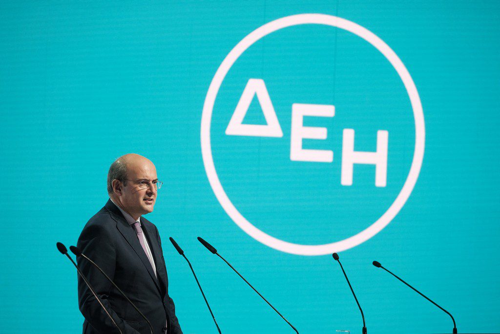 Αμετανόητος ο Χατζηδάκης: «H ΔΕΗ είναι ένα success story»