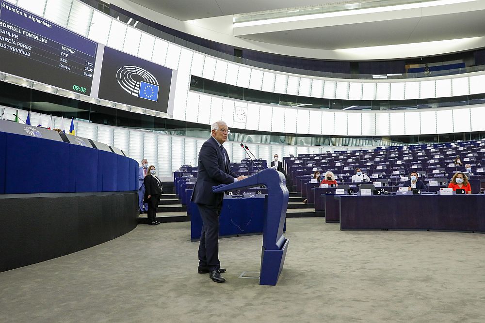 AUKUS: Οι ΥΠΕΞ της ΕΕ εξέφρασαν την «αλληλεγγύη» τους στη Γαλλία έναντι των ΗΠΑ- «Πλήττει την ΕΕ στο σύνολό της»
