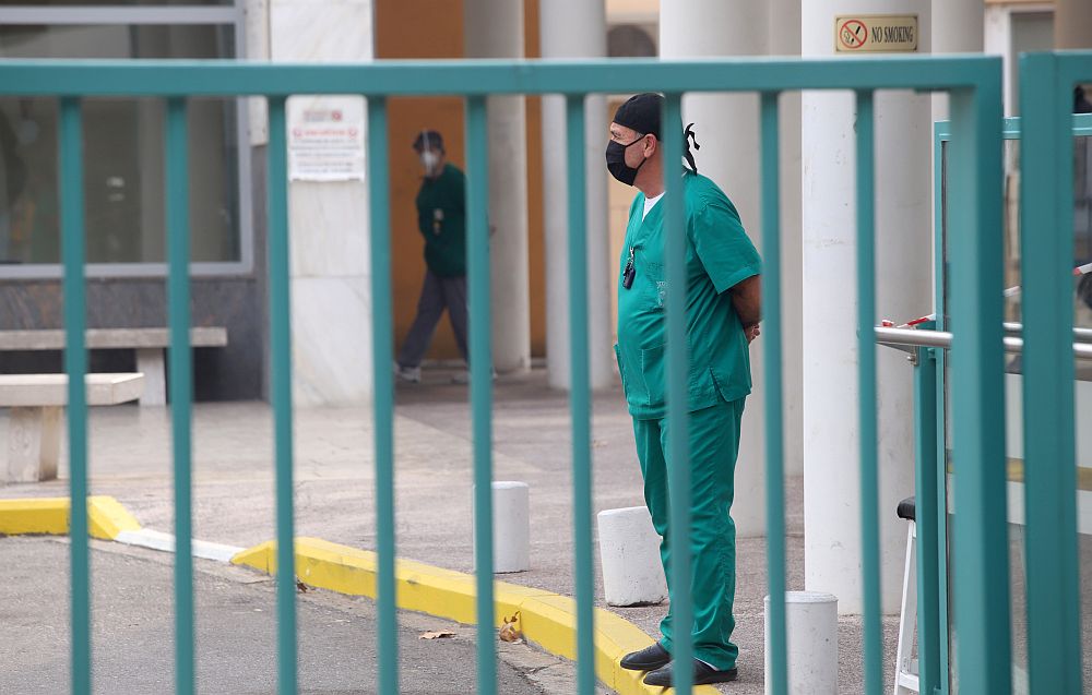 Επτά κρούσματα κορονοϊού σε πλήρως εμβολιασμένους υγειονομικούς στο ΑΧΕΠΑ – Τι απαντά η διοίκηση του νοσοκομείου