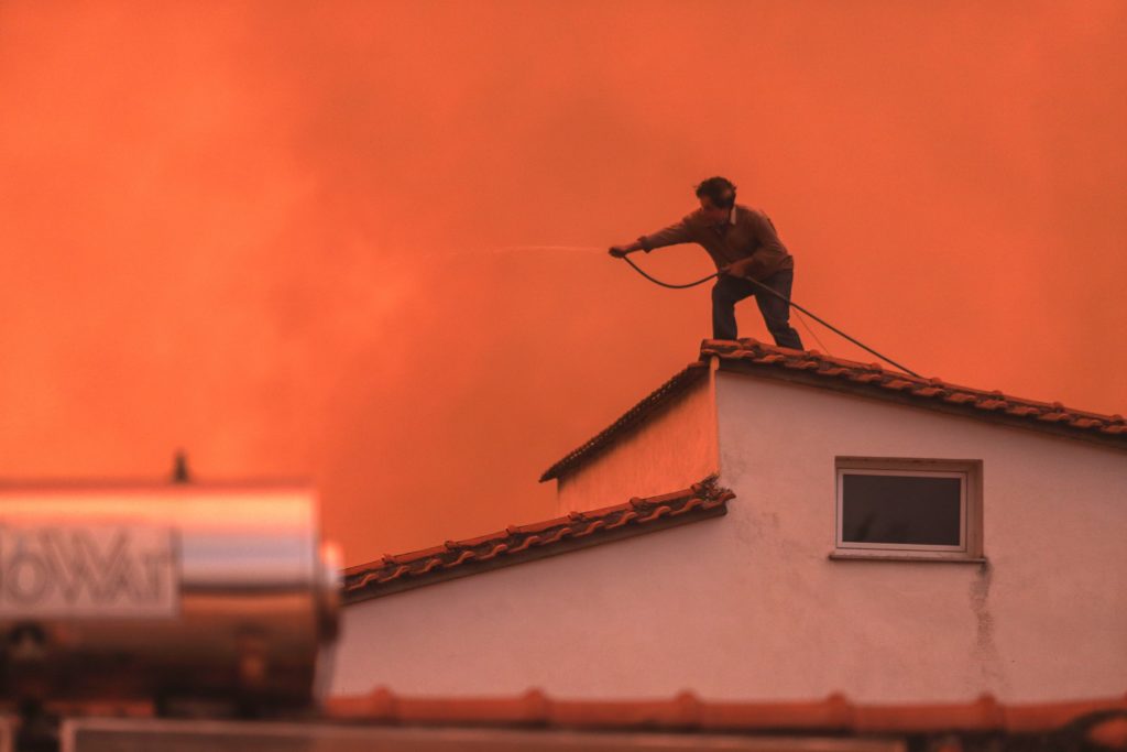 Συγκέντρωση διαμαρτυρίας στη Χαλκίδα από τους πυρόπληκτους κατά της «προκλητικής κυβερνητικής κοροϊδίας»