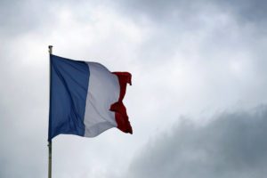 Γαλλία: Το σκάνδαλο των υιοθετημένων από γαλλικές οικογένειες «κλεμμένων παίδων» συγκλονίζει την κοινή γνώμη της χώρας