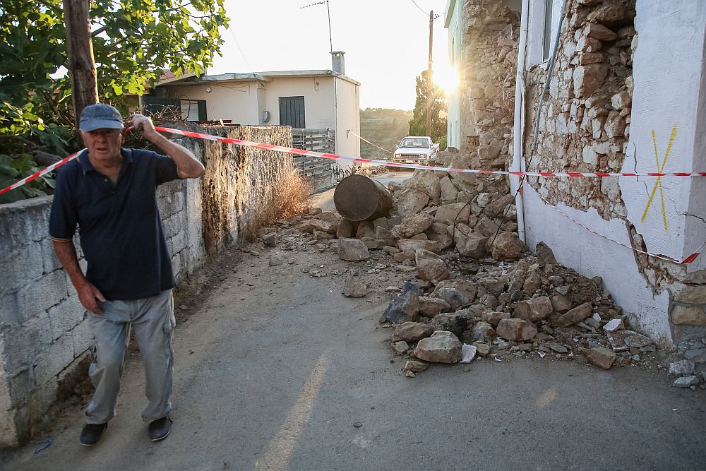 Νέος σεισμός 5,3 Ρίχτερ στο Αρκαλοχώρι – Τσελέντης: Θα συνεχίσει για αρκετούς μήνες αυτό το φαινόμενο (Photos – Video)