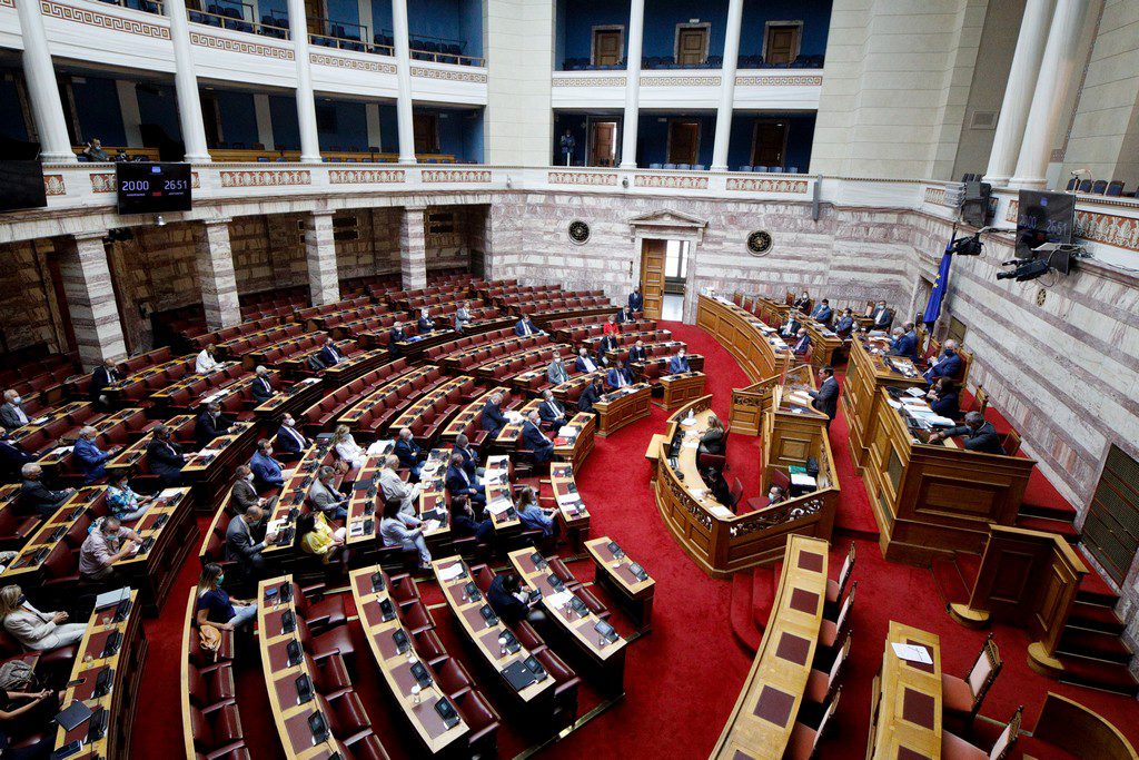 Στη Βουλή φέρνει ο ΣΥΡΙΖΑ την υπέρογκη αύξηση στα τιμολόγια της ΔΕΗ