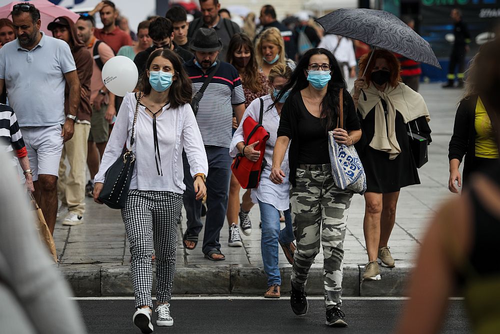 Καιρός: Υποχωρεί το κύμα ζέστης και μικρή πτώση της θερμοκρασίας – Σε ποιες περιοχές αναμένονται βροχές