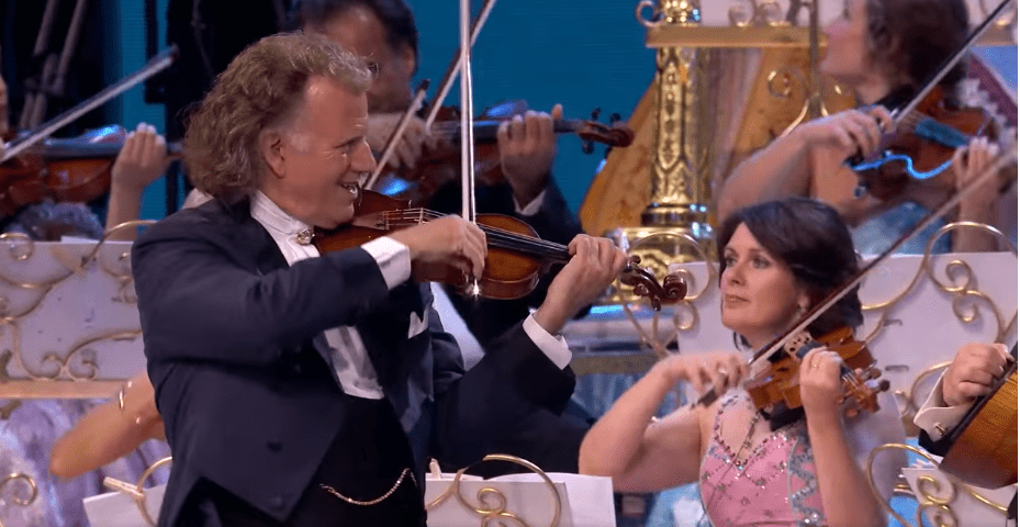 Μίκης Θεοδωράκης: Διάσημος Ολλανδός βιολιστής αποχαιρετά τον μεγάλο μουσικοσυνθέτη με ένα επικό βίντεο