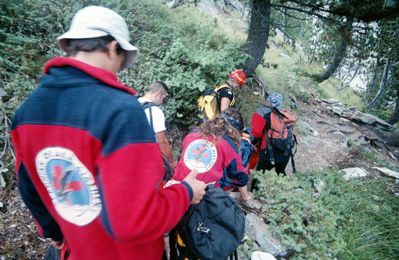 Σε εξέλιξη επιχείρηση ανάσυρσης ορειβάτη στον Όλυμπο, μετά από πτώση σε χαράδρα