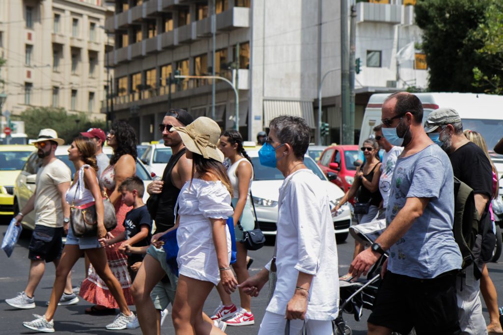 «Καταπέλτης» ο Καπραβέλος: «Μου περνάει η ιδέα ότι κάποιοι από την Πολιτεία λένε “ό,τι κάναμε, κάναμε, ας μολυνθούν”»