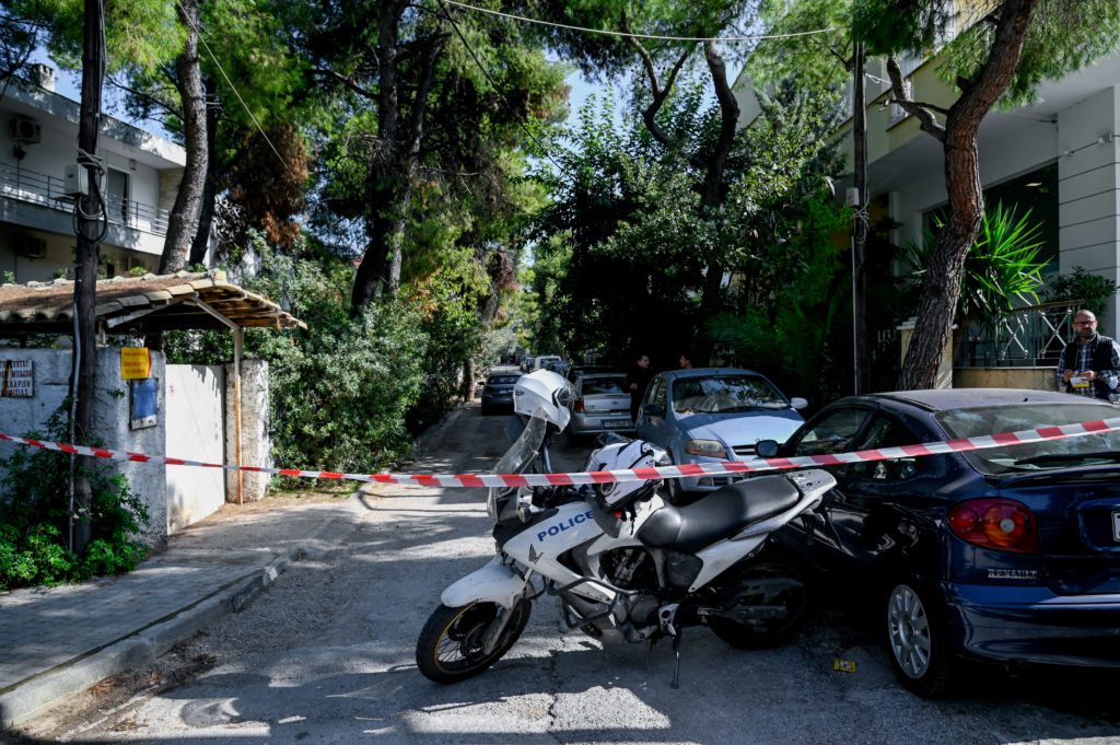 Παρέμβαση της Εισαγγελίας Πρωτοδικών Αθηνών για τον 40χρονο «σαμουράι» – Συγκλονίζουν οι μαρτυρίες των γειτόνων