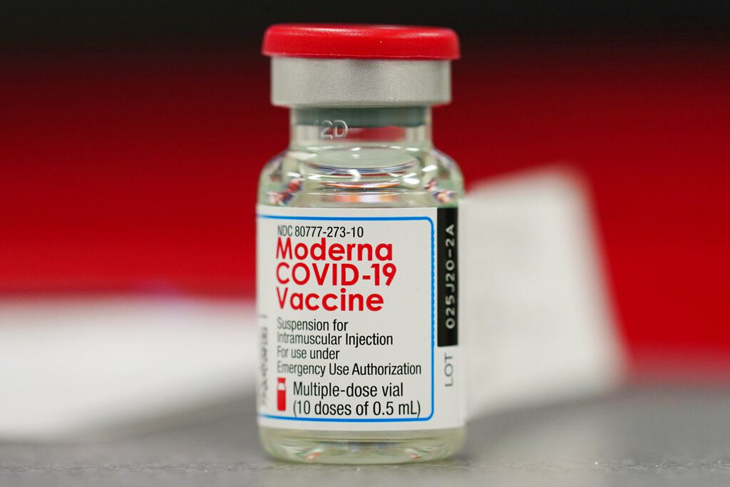 Κορονοϊός: Ο ΕΜΑ ενέκρινε τη χορήγηση τρίτης δόσης με το εμβόλιο της Moderna