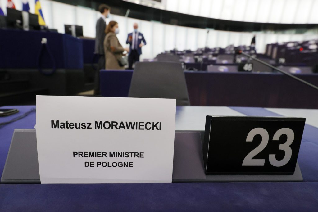 Polexit: Ανεβάζει τους τόνους η Φον ντερ Λάιεν και απειλεί με τιμωρία την Πολωνία