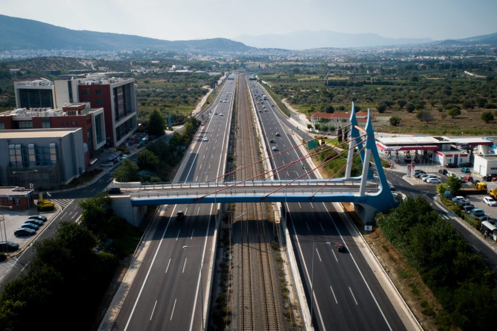 Αποκαταστάθηκε η κυκλοφορία στην Αττική Οδό, έληξαν τα επεισόδια για τον θάνατο του 20χρονου