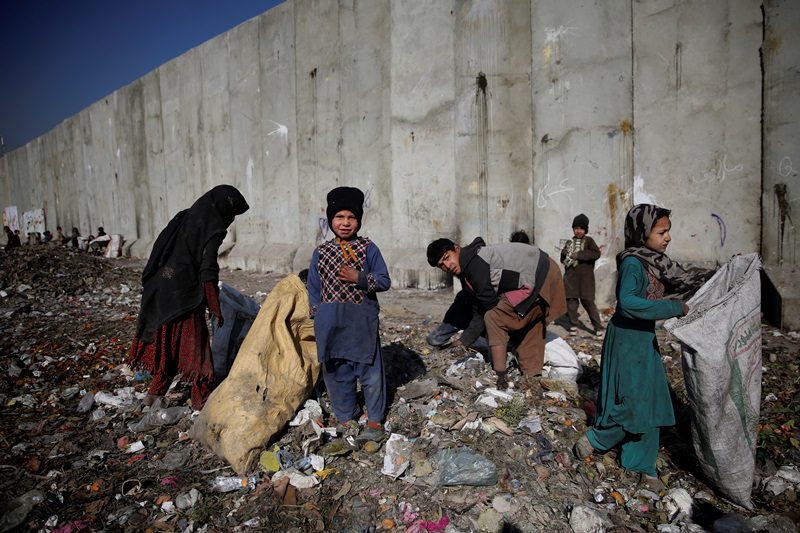 Μπορέλ: Μεγάλος κίνδυνος για ανθρωπιστική κρίση στο Αφγανιστάν