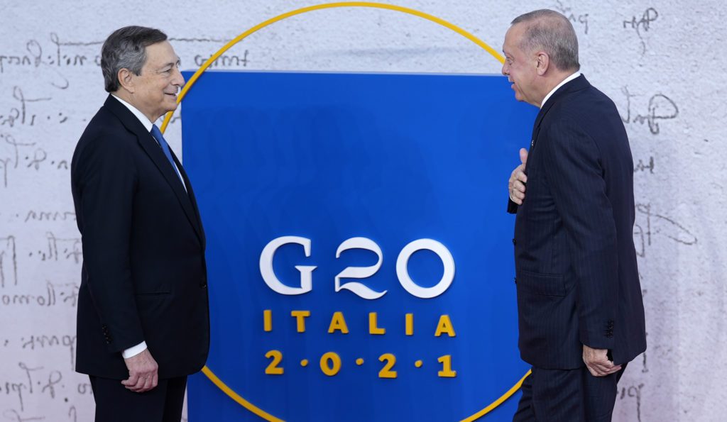 G20: Τι συζήτησαν Ερντογάν και Ντράγκι στο περιθώριο της συνόδου