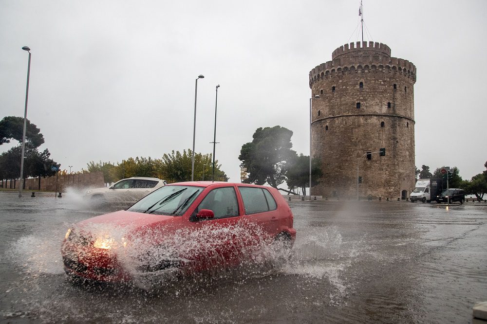 Θεσσαλονίκη: Σε ποιους δρόμους διακόπηκε η κυκλοφορία λόγω κακοκαιρίας