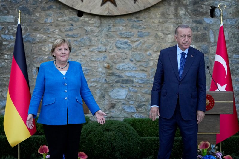 Mέρκελ: Οι σχέσεις Άγκυρας-Βερολίνου θα συνεχιστούν, με τις καλές και τις κακές πλευρές τους