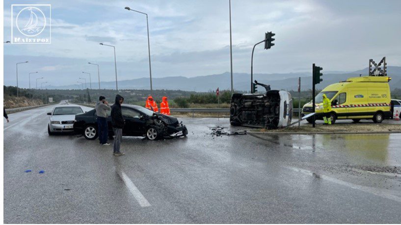Σφοδρή καραμπόλα ΙΧ αυτοκινήτων στην Αμφιλοχία – πέντε τραυματίες (video)
