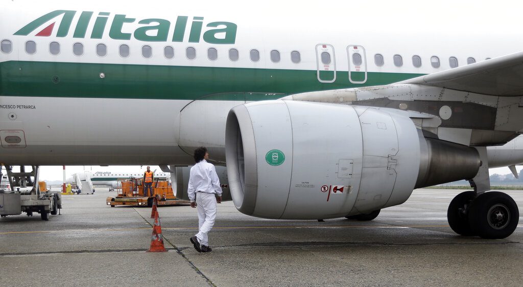 Τίτλοι τέλους για την ιστορική «Alitalia» – Αντιδρούν τα συνδικάτα