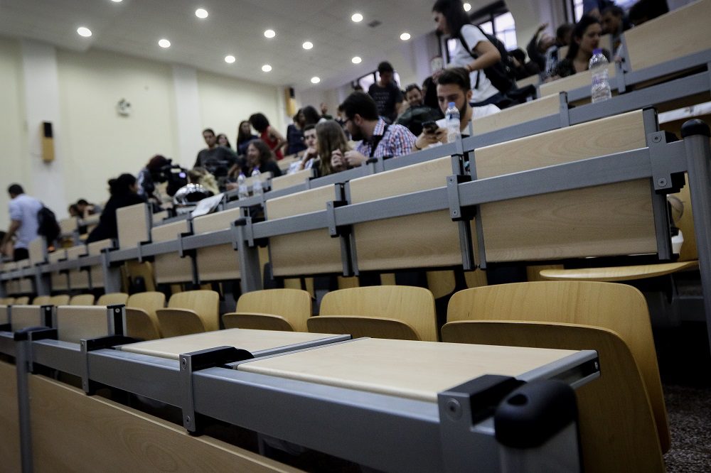 Αντιδράσεις πανεπιστημιακών για το «ξένοιαστο» άνοιγμα των ΑΕΙ
